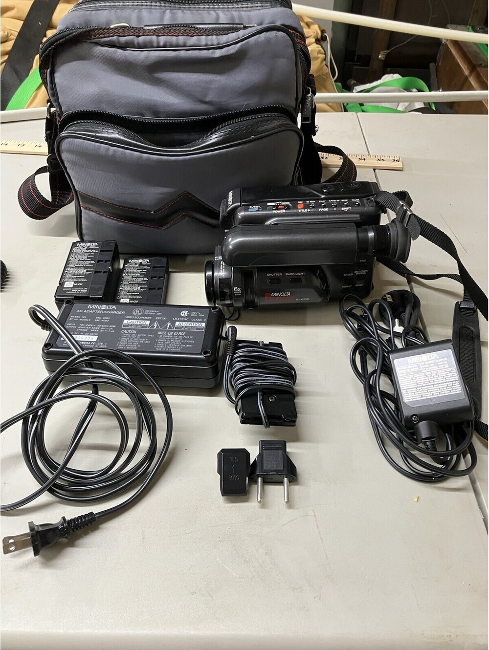 Minolta Master 8-418 Video Camcorder With Bag, Batteries, & Cords Parts & Repair